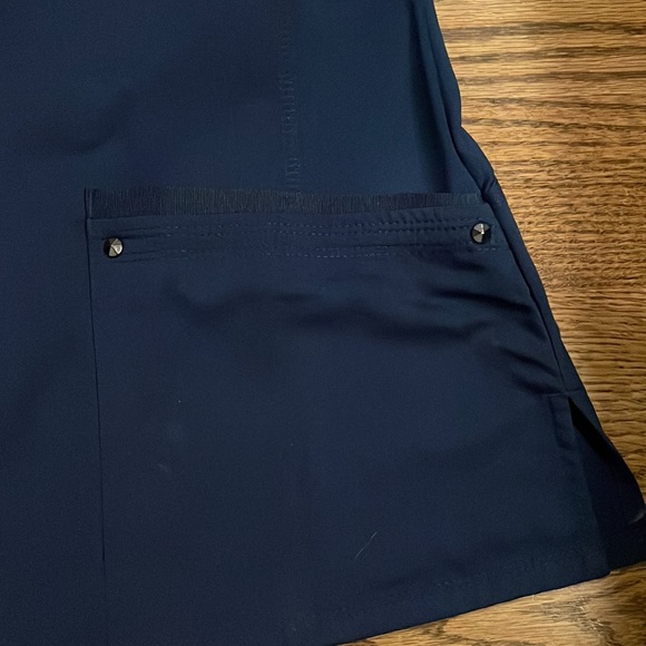 Womens Scrub Top Navy Small - Picture 2 of 4